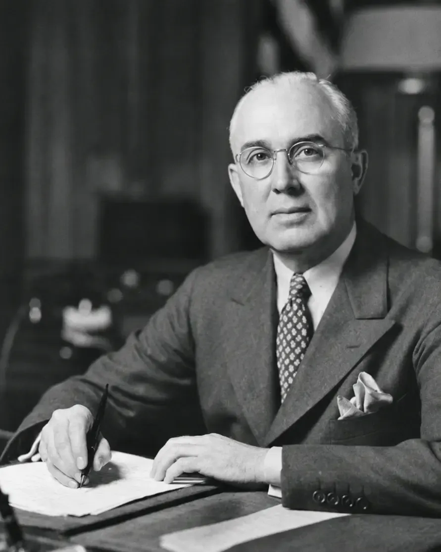 Retrato de Frank Sherman Land, fundador da Ordem DeMolay, em seu escritório